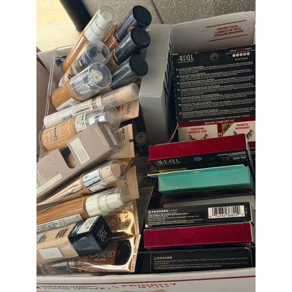 Makeup lot - Picture 5 of 5